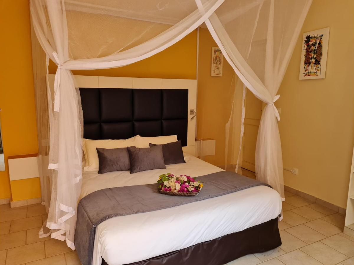 Bed and Breakfast Le Souimanga Bleu Saly Exteriér fotografie