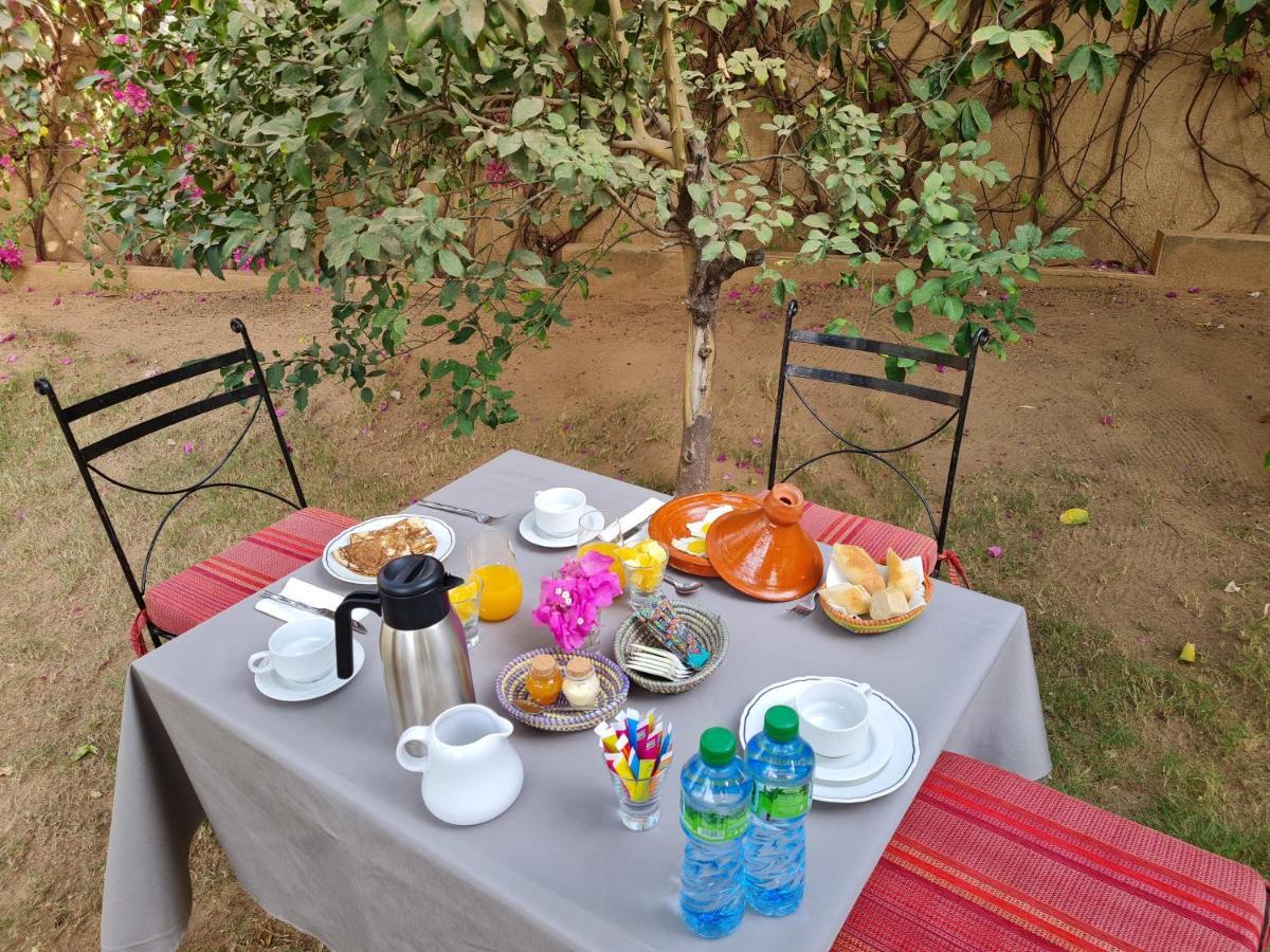 Bed and Breakfast Le Souimanga Bleu Saly Exteriér fotografie