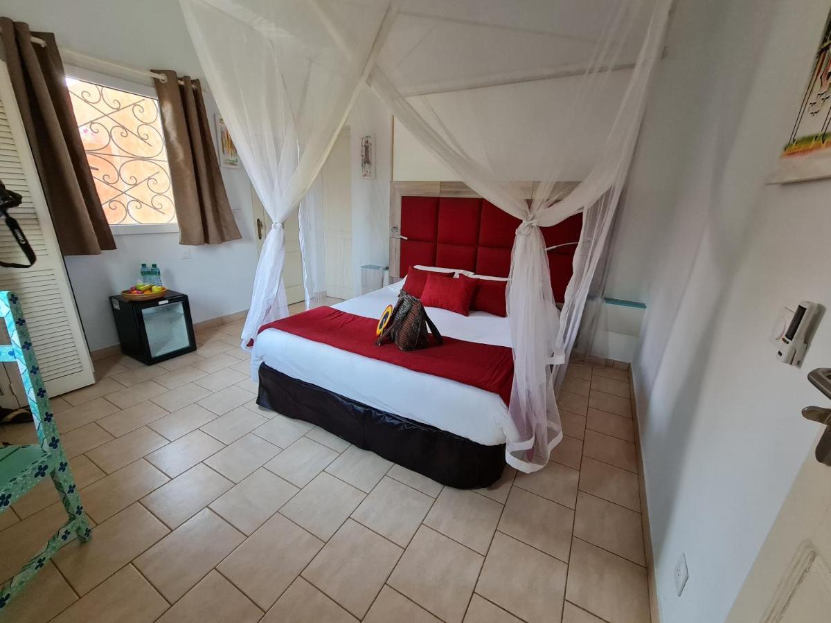 Bed and Breakfast Le Souimanga Bleu Saly Exteriér fotografie