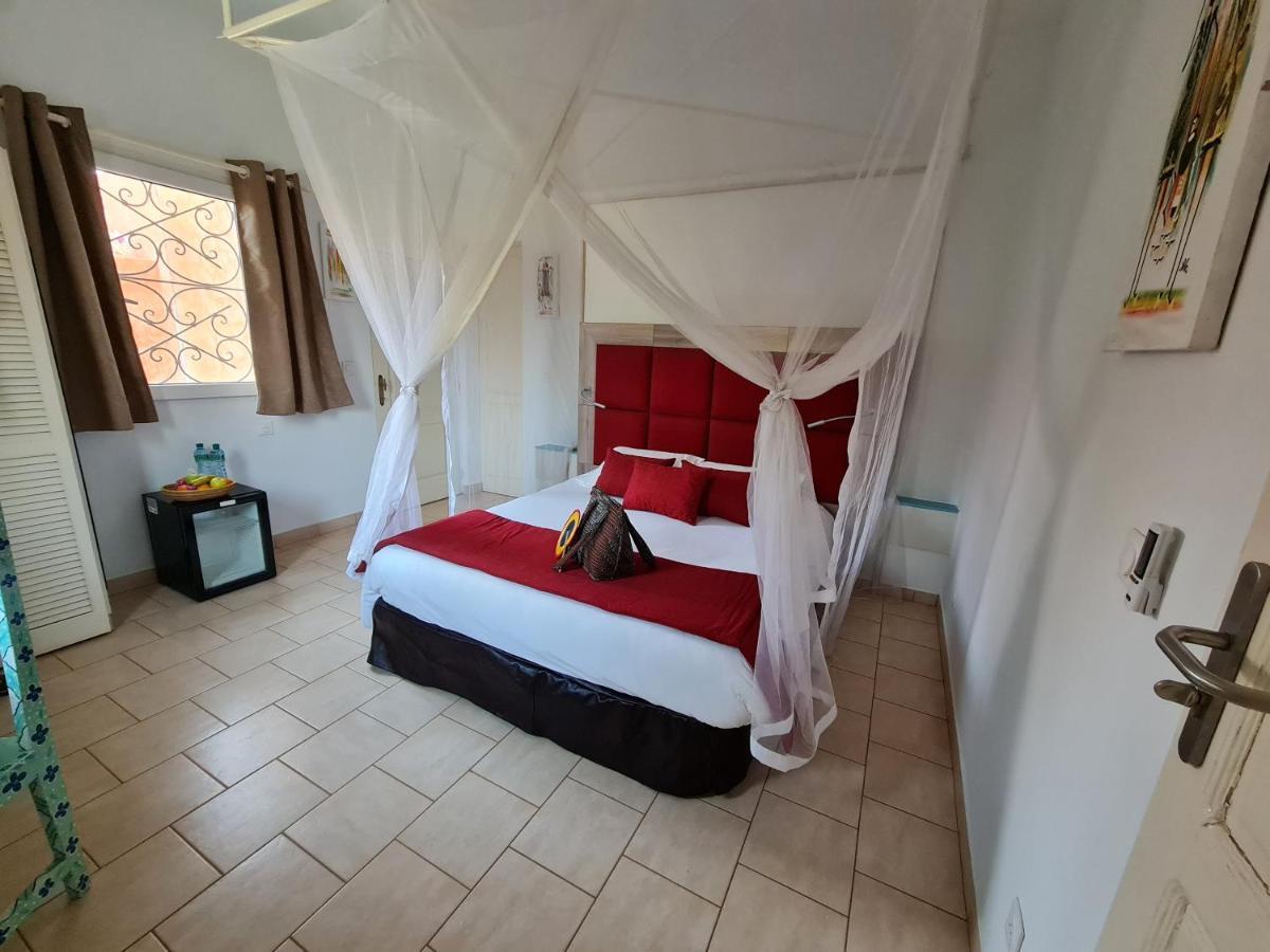Bed and Breakfast Le Souimanga Bleu Saly Exteriér fotografie