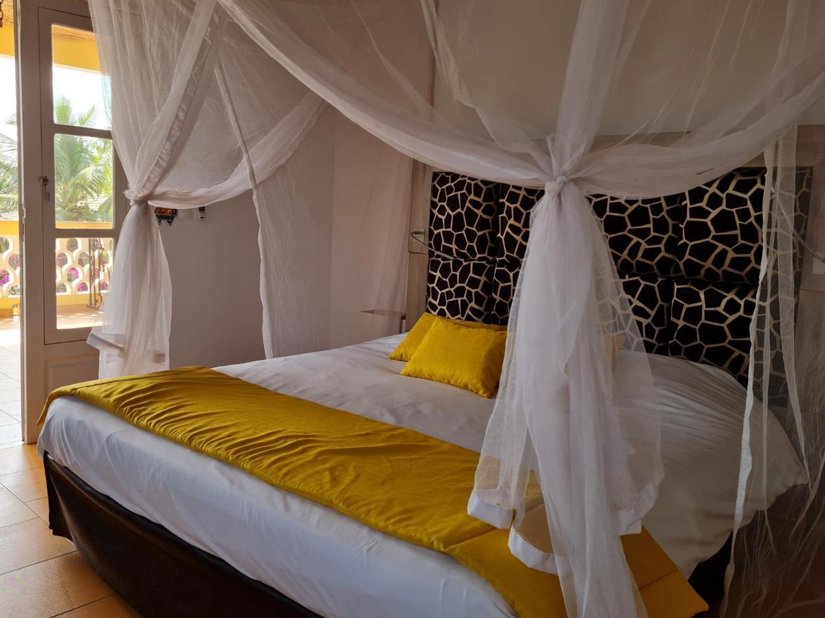 Bed and Breakfast Le Souimanga Bleu Saly Exteriér fotografie