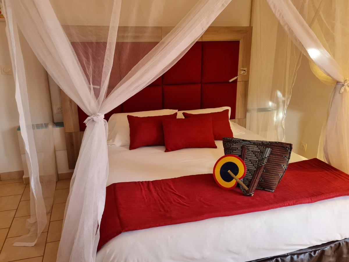 Bed and Breakfast Le Souimanga Bleu Saly Exteriér fotografie